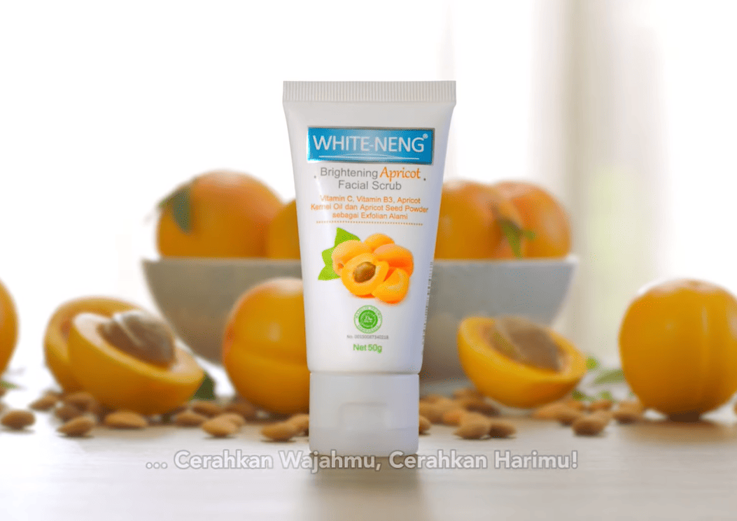 WHITE NENG Brightening Apricot Facial Scrub (1)